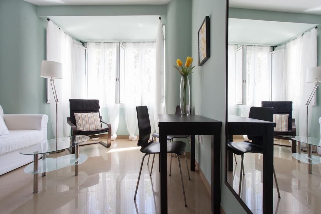 Apartamentos Edificio Constitucion Sevilla Zimmer foto